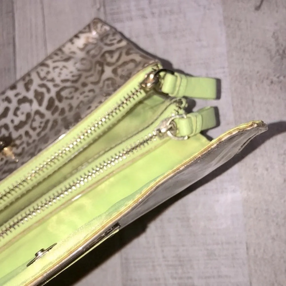 Victorias Secret gold cheetah print makeup cosmetics bag - Picture 5 of 7